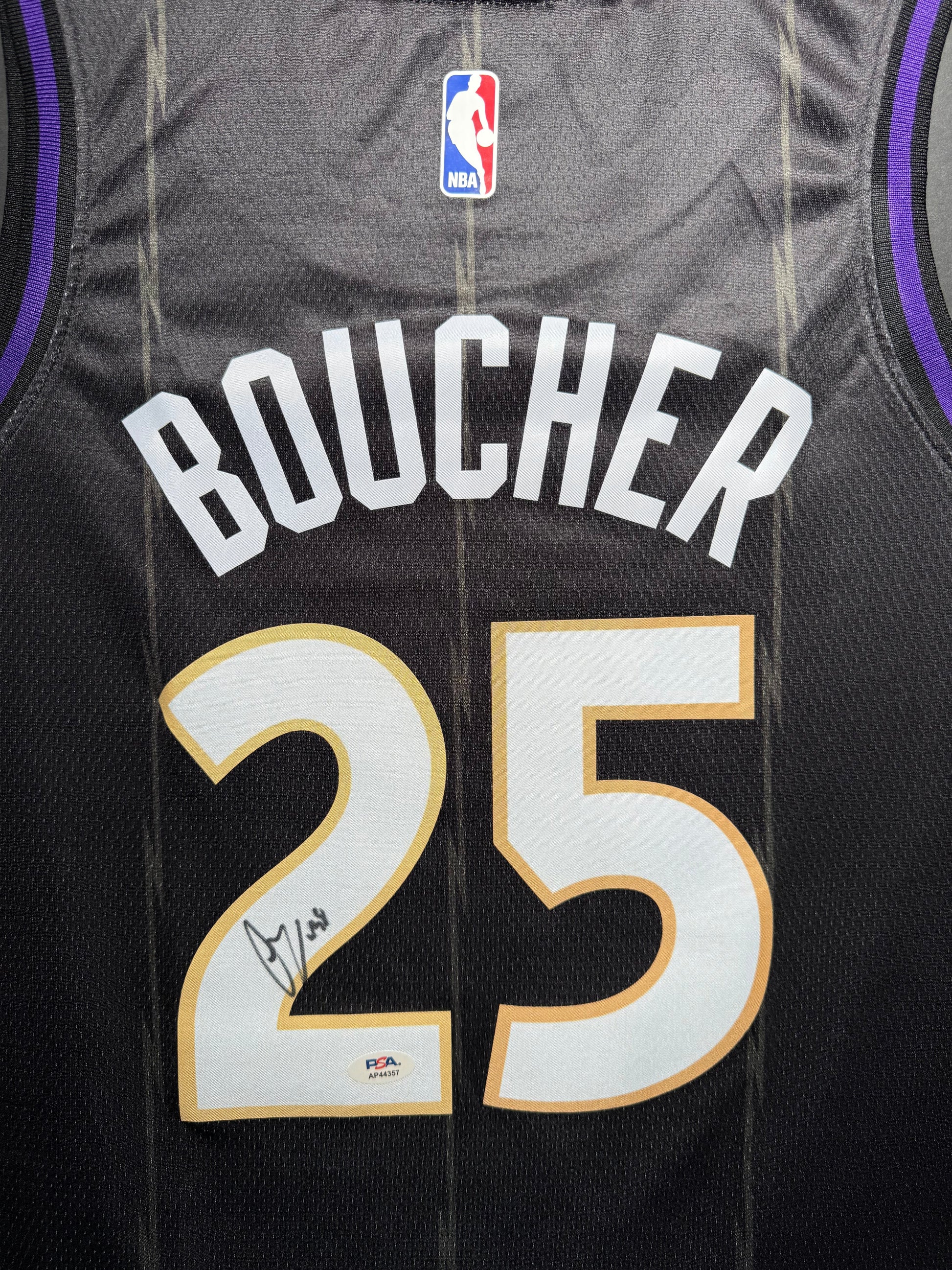 Maillot Authentique Toronto Raptors Domicile signe par Chris Boucher et certifie par PSA authentic-signatures