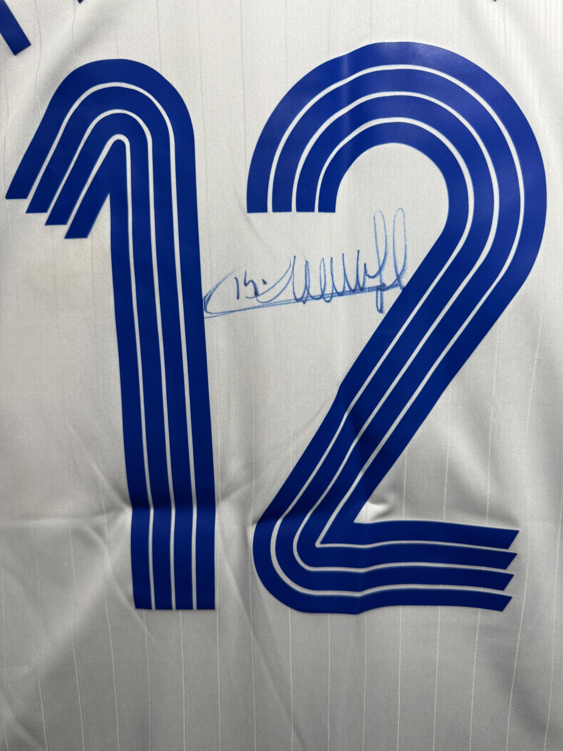 Maillot Equipe de France Exterieur Finale Coupe du Monde FIFA 2006 signe par Thierry Henry certifie par PSA authentic-signatures