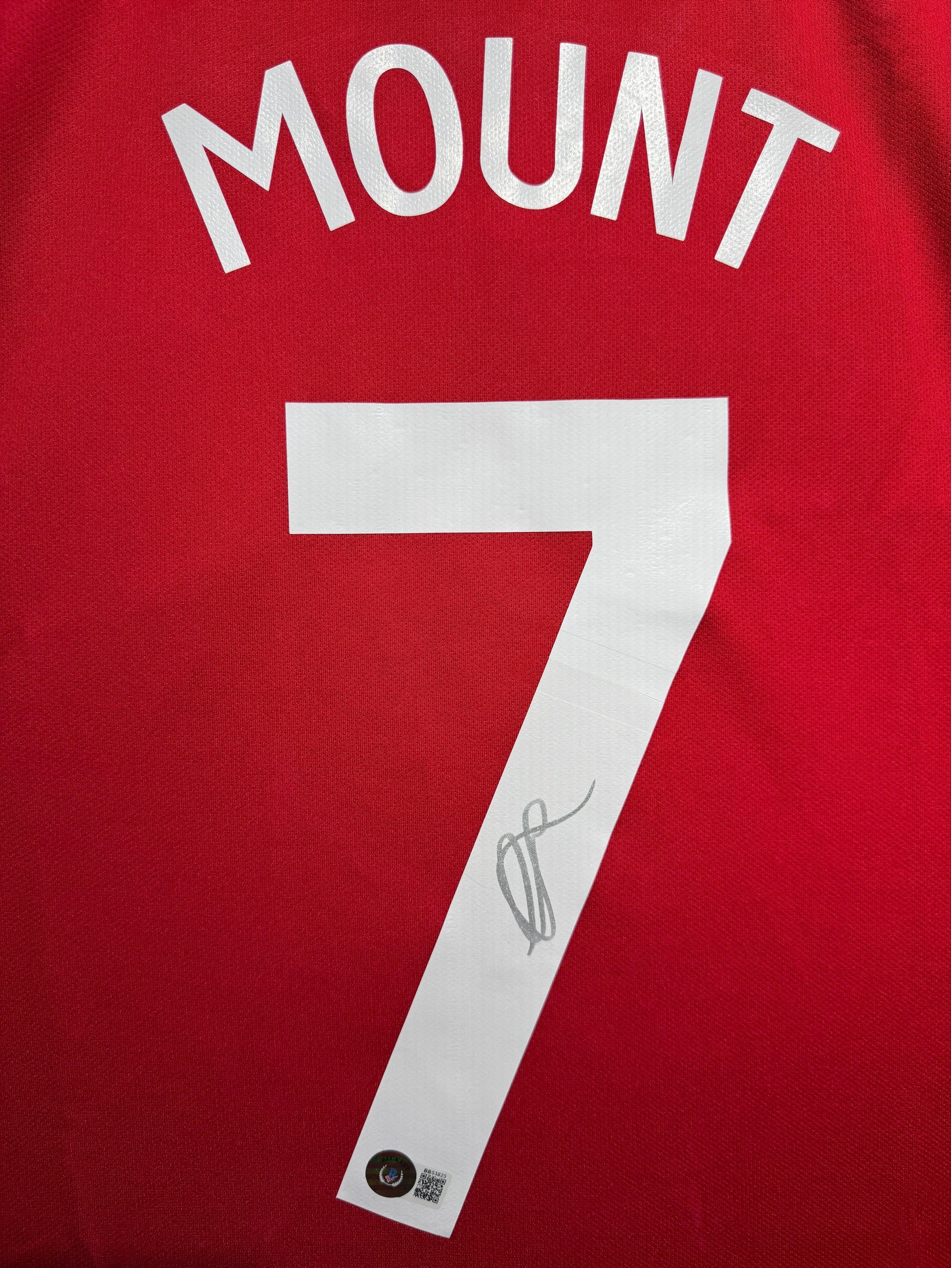 Maillot Domicile signe par Mason Mount Manchester United  FC 2023-24 certifie par Beckett authentic-signatures
