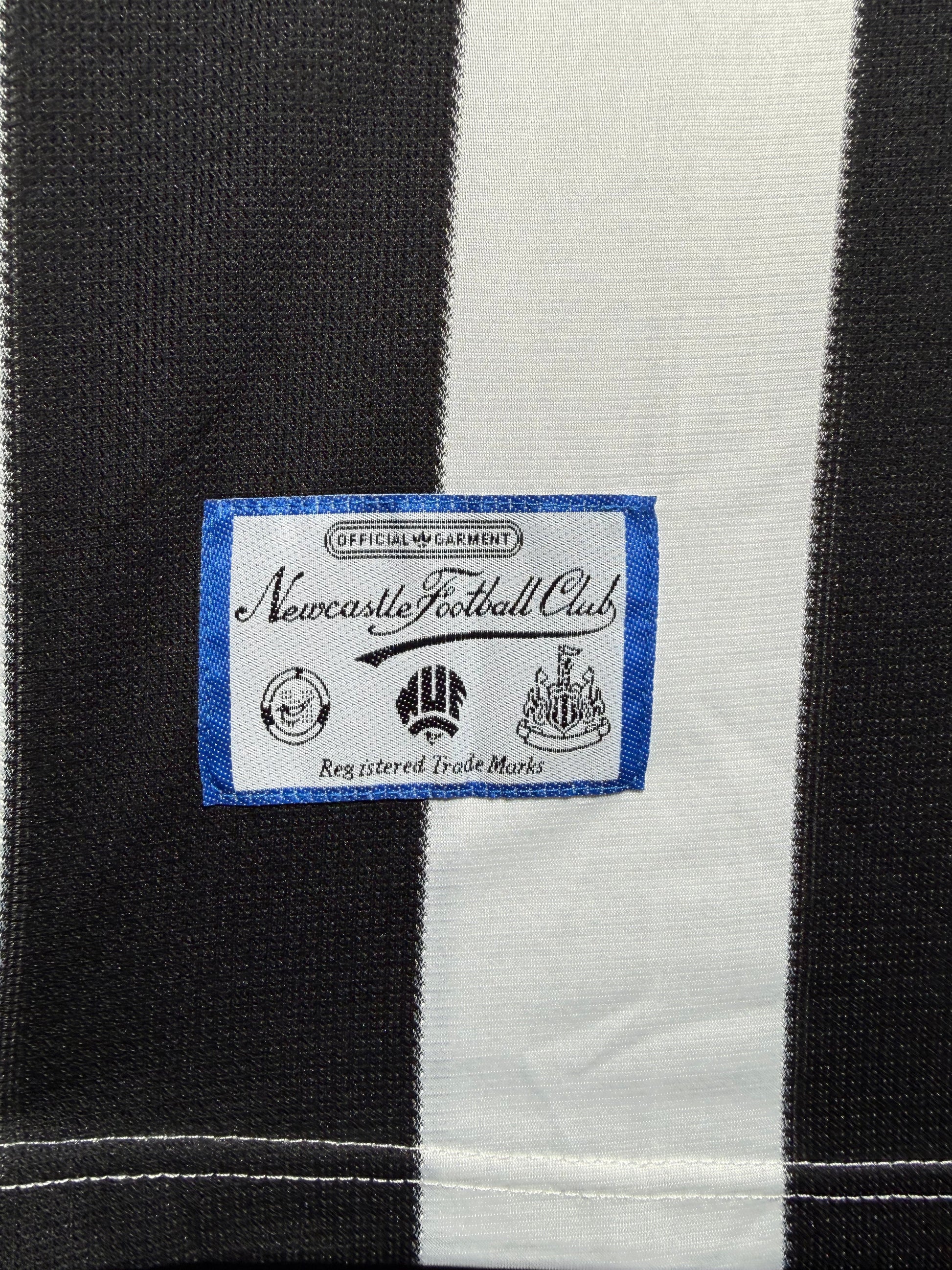 Maillot Domicile signe par David Ginola  Newcastle United FC 1995-96 Certifie par Beckett authentic-signatures