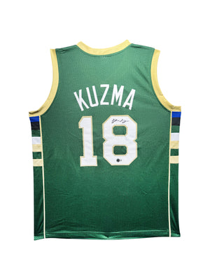 Maillot Custom Domicile Milwaukee Bucks signe par Kyle Kuzma certifie par PSA