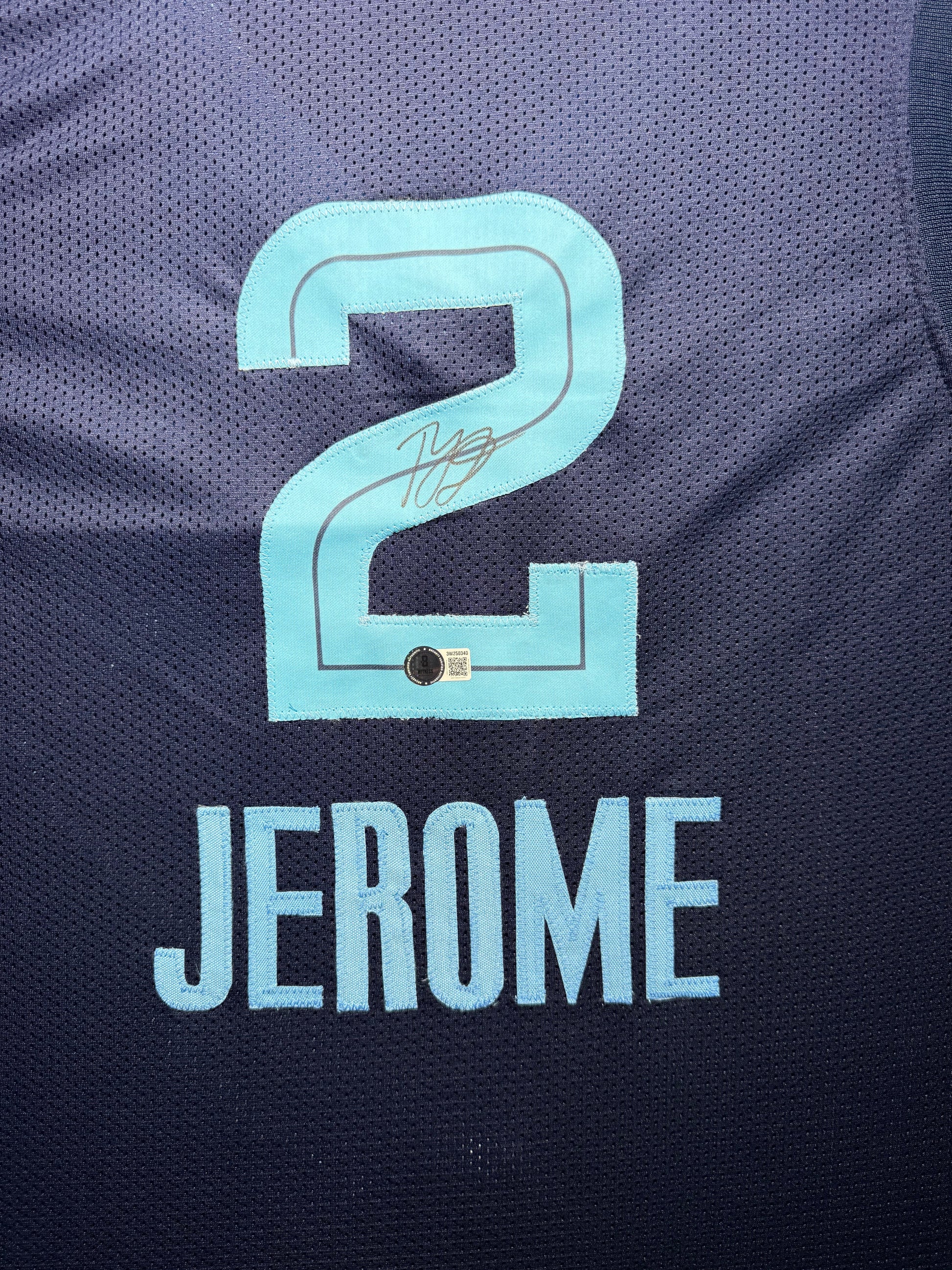 Maillot Custom Domicile Memphis Grizzlies signe par Ty Jerome et certifie par Beckett authentic-signatures